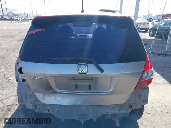 2008 Honda Fit Sport with VIN JHMGD38658S039923, listed as a IAAI auction lot 42086239 with 230,715 mi miles. Bid and sale history available at carsss.com. Image 6.