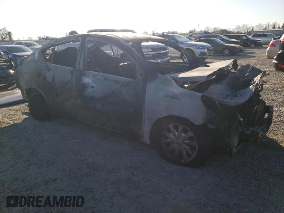 2015 Nissan Versa SV z VIN 3N1CN7AP3FL817657, wystawiony jako Copart lot #42966555 z przebiegiem Nie podano mil oraz Nie do naprawy • Non repairable. Historia ofert i sprzedaży dostępna na DreamBid. Obrazek 4.