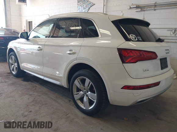 2019 Audi Q5 Premium z VIN WA1ANAFY3K2131756, wystawiony jako IAAI lot #42042739 z przebiegiem 76 332 mil mil oraz . Historia ofert i sprzedaży dostępna na DreamBid. Obrazek 3.