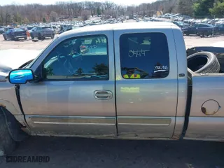 2003 Chevrolet Silverado 1500 LS with VIN 2GCEK19T231104873, listed as a IAAI auction lot 41910444 with 208,692 mi miles. Bid and sale history available at carsss.com. Image 14.