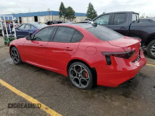 2022 Alfa Romeo Giulia Veloce z VIN ZARFANBN8N7665049, wystawiony jako Copart lot #73681754 z przebiegiem 33 500 mil mil oraz Nie do naprawy • Non repairable. Historia ofert i sprzedaży dostępna na DreamBid. Obrazek 2.