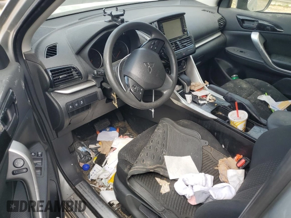 2022 Mitsubishi Eclipse Cross ES z VIN JA4ATUAA4NZ003698, wystawiony jako Copart lot #50914255 z przebiegiem 87 098 mil mil oraz Szkody całkowita. Historia ofert i sprzedaży dostępna na DreamBid. Obrazek 8.