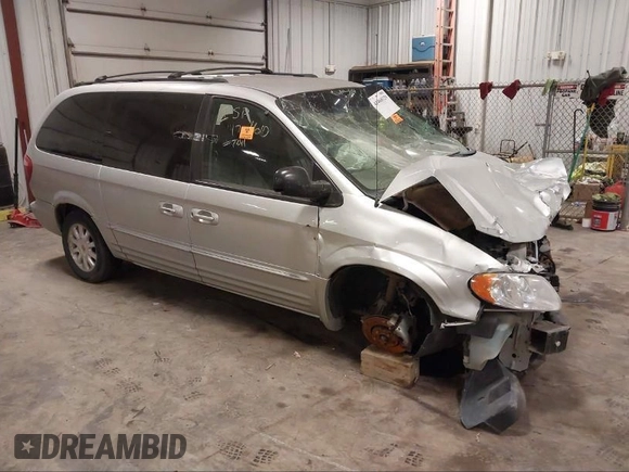 2002 Chrysler Town & Country LXi with VIN 2C4GP54L82R696630, listed as a IAAI auction lot 41730948 with 218,454 mi miles. Bid and sale history available at carsss.com. Image 1.