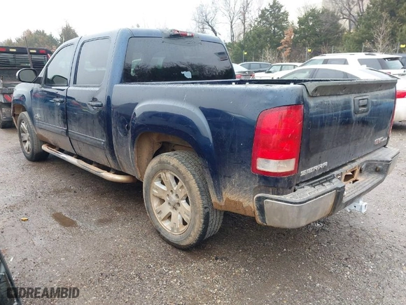 2008 GMC Sierra 1500 SLT with VIN 2GTEC13J981221636, listed as a IAAI auction lot 41439873 with 260,584 mi miles. Bid and sale history available at carsss.com. Image 3.