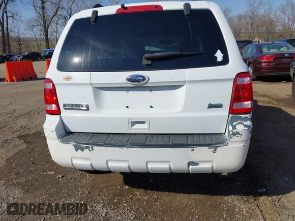 2010 Ford Escape XLT z VIN 1FMCU9DG2AKC22117, wystawiony jako IAAI lot #41782394 z przebiegiem 96 841 mil mil oraz . Historia ofert i sprzedaży dostępna na DreamBid. Obrazek 16.