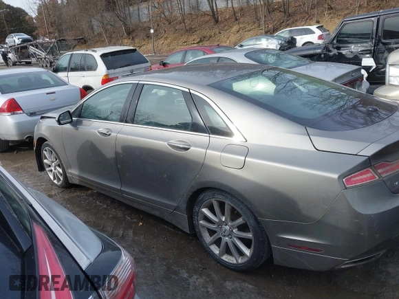 2015 Lincoln MKZ z VIN 3LN6L2JK4FR610596, wystawiony jako IAAI lot #41443285 z przebiegiem 114 363 mil mil oraz . Historia ofert i sprzedaży dostępna na DreamBid. Obrazek 14.