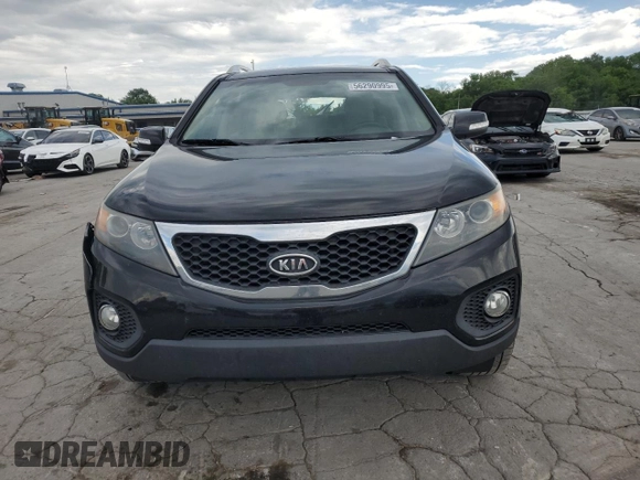 2012 Kia Sorento EX z VIN 5XYKU4A26CG252144, wystawiony jako Copart lot #56290995 z przebiegiem 220 802 mil mil oraz Szkoda całkowita • Salvage title. Historia ofert i sprzedaży dostępna na DreamBid. Obrazek 5.
