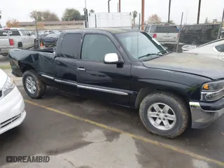 2002 GMC Sierra 1500 SLE with VIN 2GTEC19V921360232, listed as a IAAI auction lot 41112885 with 1 mi miles. Bid and sale history available at carsss.com. Image 13.