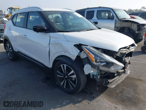 2020 Nissan Kicks SR with VIN 3N1CP5DV2LL509495, listed as a IAAI auction lot 41208887 with 35,722 mi miles. Bid and sale history available at carsss.com. Image 1.
