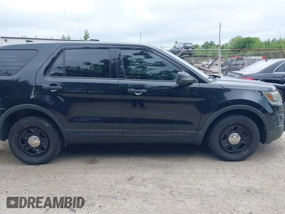 2017 Ford Police Interceptor Utility z VIN 1FM5K8AR8HGA37503, wystawiony jako IAAI lot #42414520 z przebiegiem 107 551 mil mil oraz . Historia ofert i sprzedaży dostępna na DreamBid. Obrazek 13.