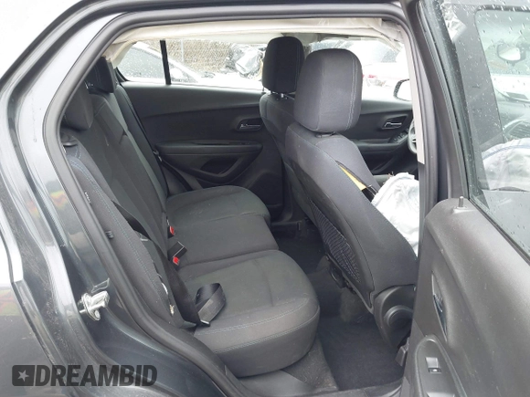 2016 Chevrolet Trax LS with VIN 3GNCJNSB8GL233537, listed as a IAAI auction lot 41574936 with 101,301 mi miles. Bid and sale history available at carsss.com. Image 8.
