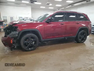 2024 Jeep Grand Cherokee Altitude z VIN 1C4RJHAG2RC133272, wystawiony jako Copart lot #87913335 z przebiegiem 9 242 mil mil oraz Czysty tytuł • Clean title. Historia ofert i sprzedaży dostępna na DreamBid. Obrazek 1.