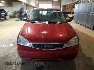 2005 Ford Focus S with VIN 3FAFP31N05R144632, listed as a Copart auction lot 45684515 with 92,424 mi miles and Clean Title. Bid and sale history available at carsss.com. Image 5.