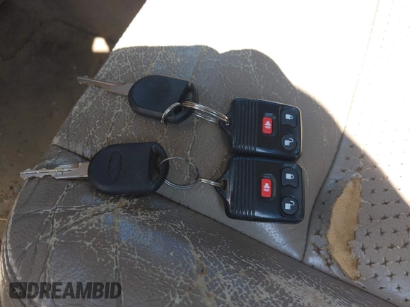 2005 Ford Freestyle Limited с VIN 1FMDK06185GA07090, выставлен на аукционе IAAI как лот 42431038 с пробегом Не указан миль и . История ставок и продаж доступна на DreamBid. Изображение 11.
