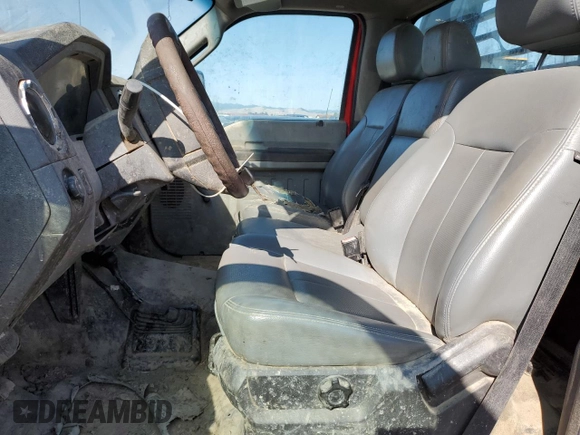 2015 Ford F-350 XL with VIN 1FTRF3B65FEA48534, listed as a Copart auction lot 68135964 with 204,110 mi miles and Salvage title. Bid and sale history available at DreamBid. Image 7.