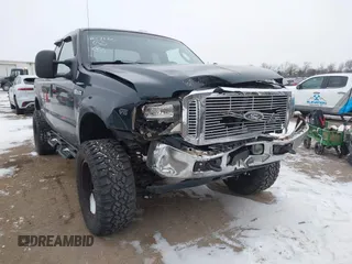 2006 Ford Super Duty F-250 XL with VIN 1FTSX21Y06EA43706, listed as a IAAI auction lot 41393983 with 133,476 mi miles. Bid and sale history available at carsss.com. Image 1.