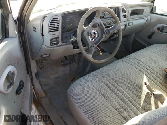 2000 GMC Sierra 1500 with VIN 1GTGC24R5YR198477, listed as a Copart auction lot 76717374 with 109,201 mi miles and Salvage Title. Bid and sale history available at DreamBid. Image 8.