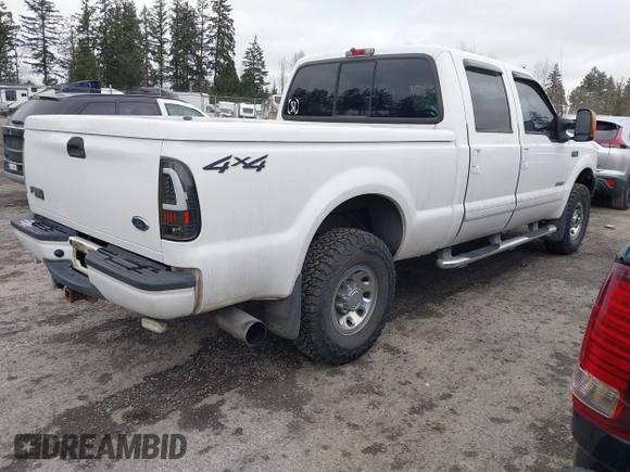 2003 Ford Super Duty F-250 XL with VIN 1FTNW21P63EB35955, listed as a IAAI auction lot 41723586 with 323,973 mi miles. Bid and sale history available at carsss.com. Image 4.