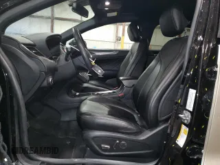 2019 Lincoln MKC Standard with VIN 5LMCJ1D96KUL47622, listed as a Copart auction lot 88429405 with 103,810 mi miles and Salvage Title. Bid and sale history available at carsss.com. Image 7.