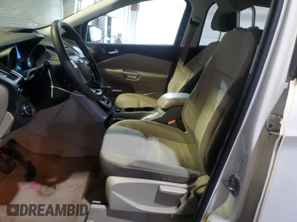 2013 Ford Escape SE z VIN 1FMCU9G93DUA69673, wystawiony jako Copart lot #61017055 z przebiegiem 204 095 mil mil oraz Czysty tytuł • Clean title. Historia ofert i sprzedaży dostępna na DreamBid. Obrazek 7.