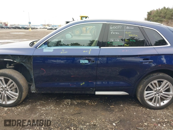 2018 Audi Q5 Premium Plus with VIN WA1BNAFY6J2002090, listed as a IAAI auction lot 41653345 with 127,292 mi miles. Bid and sale history available at carsss.com. Image 15.