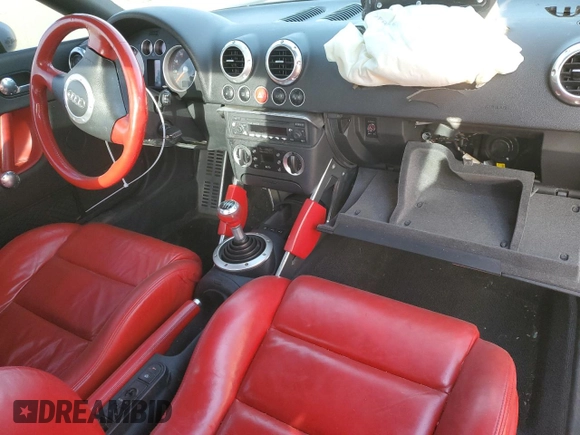 2002 Audi TT ALMS Edition with VIN TRUWT28N121027160, listed as a Copart auction lot 77360484 with 207,734 mi miles and Salvage title. Bid and sale history available at DreamBid. Image 8.