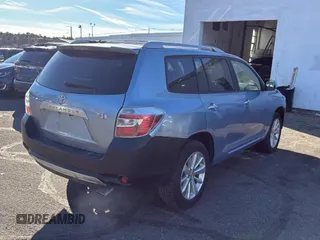 2008 Toyota Highlander Hybrid with VIN JTEEW41A782005632, listed as a Copart auction lot 84068504 with 394,338 mi miles and Clean Title. Bid and sale history available at carsss.com. Image 4.