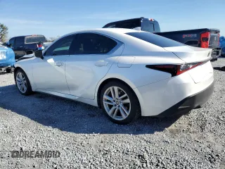 2024 Lexus IS 300 z VIN JTHCA1D20R5129947, wystawiony jako Copart lot #43043795 z przebiegiem 9 339 mil mil oraz Szkoda całkowita • Salvage title. Historia ofert i sprzedaży dostępna na DreamBid. Obrazek 2.