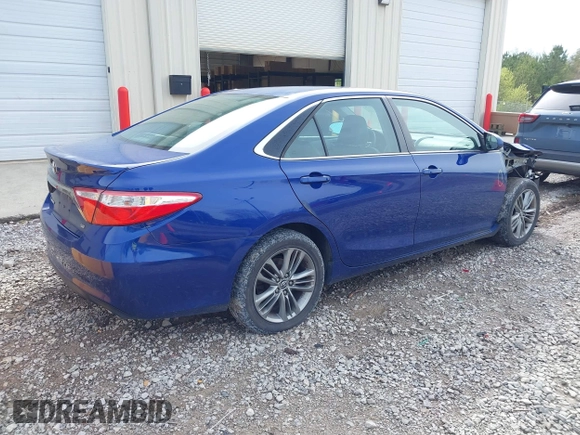 2015 Toyota Camry XLE with VIN 4T1BF1FK9FU890002, listed as a IAAI auction lot 41868372 with 283,858 mi miles. Bid and sale history available at carsss.com. Image 4.