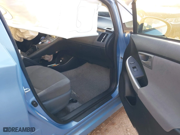 2014 Toyota Prius Plug-In with VIN JTDKN3DP0E3054939, listed as a IAAI auction lot 41278454 with 117,407 mi miles. Bid and sale history available at carsss.com. Image 5.