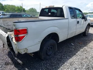 2014 Ford F-150 XL z VIN 1FTEX1CM9EKG17852, wystawiony jako IAAI lot #42483032 z przebiegiem 256 056 mil mil oraz . Historia ofert i sprzedaży dostępna na DreamBid. Obrazek 4.