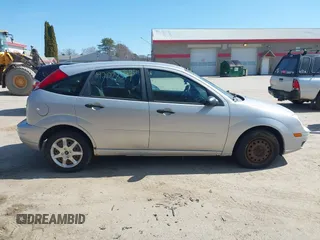 2005 Ford Focus S with VIN 3FAFP37N25R117732, listed as a IAAI auction lot 42078394 with 177,924 mi miles and . Bid and sale history available at carsss.com. Image 14.