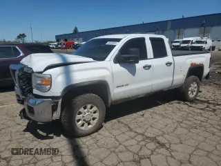 2015 GMC Sierra 2500HD with VIN 1GT22XEG6FZ522010, listed as a Copart auction lot 55800065 with 288,658 mi miles and Clean title. Bid and sale history available at DreamBid. Image 1.