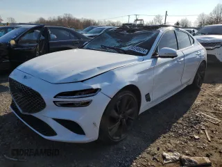 2023 Genesis G70 3.3T with VIN KMTG54TE4PU124582, listed as a Copart auction lot 82248474 with 16,644 mi miles and Salvage Title. Bid and sale history available at DreamBid. Image 1.
