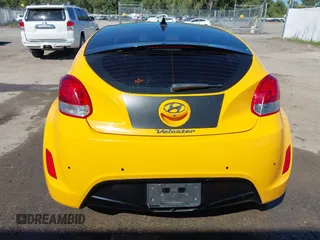 2013 Hyundai Veloster w/Gray Int with VIN KMHTC6AD8DU093272, listed as a IAAI auction lot 40407768 with 91,038 mi miles and . Bid and sale history available at DreamBid. Image 18.