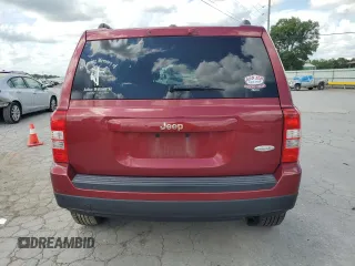 2016 Jeep Patriot Latitude with VIN 1C4NJPFA1GD810655, listed as a Copart auction lot 61093715 with 172,936 mi miles and Salvage title. Bid and sale history available at DreamBid. Image 6.