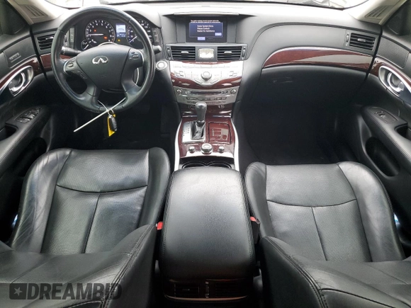 2018 Infiniti Q70 Luxe z VIN JN1BY1PP1JM330432, wystawiony jako Copart lot #45237735 z przebiegiem 108 141 mil mil oraz Szkoda całkowita • Salvage title. Historia ofert i sprzedaży dostępna na DreamBid. Obrazek 8.