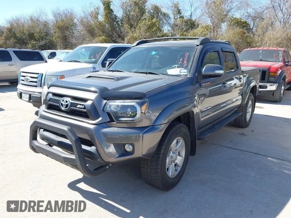 2014 Toyota Tacoma PreRunner with VIN 5TFJU4GN3EX057731, listed as a IAAI auction lot 41703750 with 110,321 mi miles. Bid and sale history available at carsss.com. Image 17.