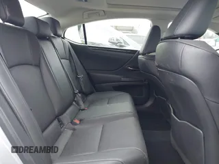 2019 Lexus ES 350 z VIN 58ABZ1B16KU046927, wystawiony jako IAAI lot #42440380 z przebiegiem 22 195 mil mil oraz . Historia ofert i sprzedaży dostępna na DreamBid. Obrazek 8.