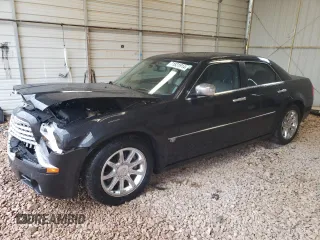 2006 Chrysler 300 C with VIN 2C3KA63H66H400714, listed as a Copart auction lot 71831914 with 288,577 mi miles and Salvage Title. Bid and sale history available at carsss.com. Image 1.