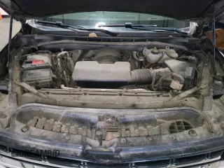 2021 Chevrolet Suburban LT z VIN 1GNSKCKD0MR179833, wystawiony jako Copart lot #52454765 z przebiegiem 95 989 mil mil oraz Czysty tytuł • Clean title. Historia ofert i sprzedaży dostępna na DreamBid. Obrazek 12.