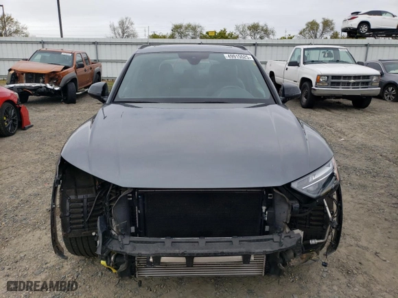 2021 Audi SQ5 Premium Plus with VIN WA1B4AFYXM2139721, listed as a Copart auction lot 49915525 with 32,582 mi miles and Salvage Title. Bid and sale history available at carsss.com. Image 5.
