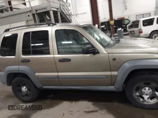 2005 Jeep Liberty Sport with VIN 1J4GL48K15W593739, listed as a IAAI auction lot 41169805 with 200,482 mi miles. Bid and sale history available at carsss.com. Image 13.