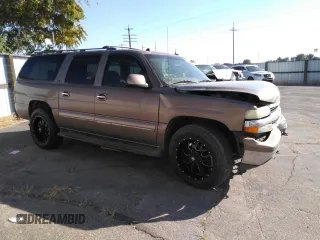2004 Chevrolet Suburban LT with VIN 1GNFK16Z14J123135, listed as a Copart auction lot 70908164 with 253,555 mi miles and Salvage Title. Bid and sale history available at carsss.com. Image 4.