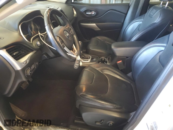 2017 Jeep Cherokee Overland с VIN 1C4PJMJS8HW525545, выставлен на аукционе Copart как лот 48339925 с пробегом 97 191 миль миль и Списание • Salvage title. История ставок и продаж доступна на DreamBid. Изображение 7.
