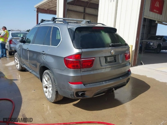 2013 BMW X5 xDrive35i with VIN 5UXZV4C59D0E08690, listed as a IAAI auction lot 41160882 with 109,182 mi miles. Bid and sale history available at carsss.com. Image 3.