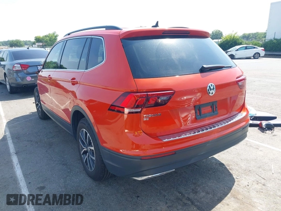 2019 Volkswagen Tiguan SE with VIN 3VV3B7AX8KM128788, listed as a IAAI auction lot 42462376 with 78,533 mi miles and . Bid and sale history available at DreamBid. Image 3.