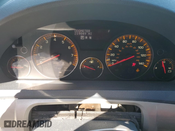 2007 Saturn Outlook XE z VIN 5GZER13767J141345, wystawiony jako Copart lot #43564195 z przebiegiem 219 849 mil mil oraz Nie do naprawy. Historia ofert i sprzedaży dostępna na DreamBid. Obrazek 9.