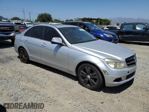 2008 Mercedes-Benz C 300 Sport z VIN WDDGF54X98F065106, wystawiony jako Copart lot #61669995 z przebiegiem 197 374 mil mil oraz Czysty tytuł • Clean title. Historia ofert i sprzedaży dostępna na DreamBid. Obrazek 4.