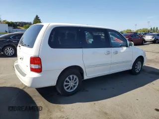 2005 Kia Sedona LX with VIN KNDUP132656669670, listed as a Copart auction lot 55102055 with 107,584 mi miles and Clean Title. Bid and sale history available at DreamBid. Image 3.